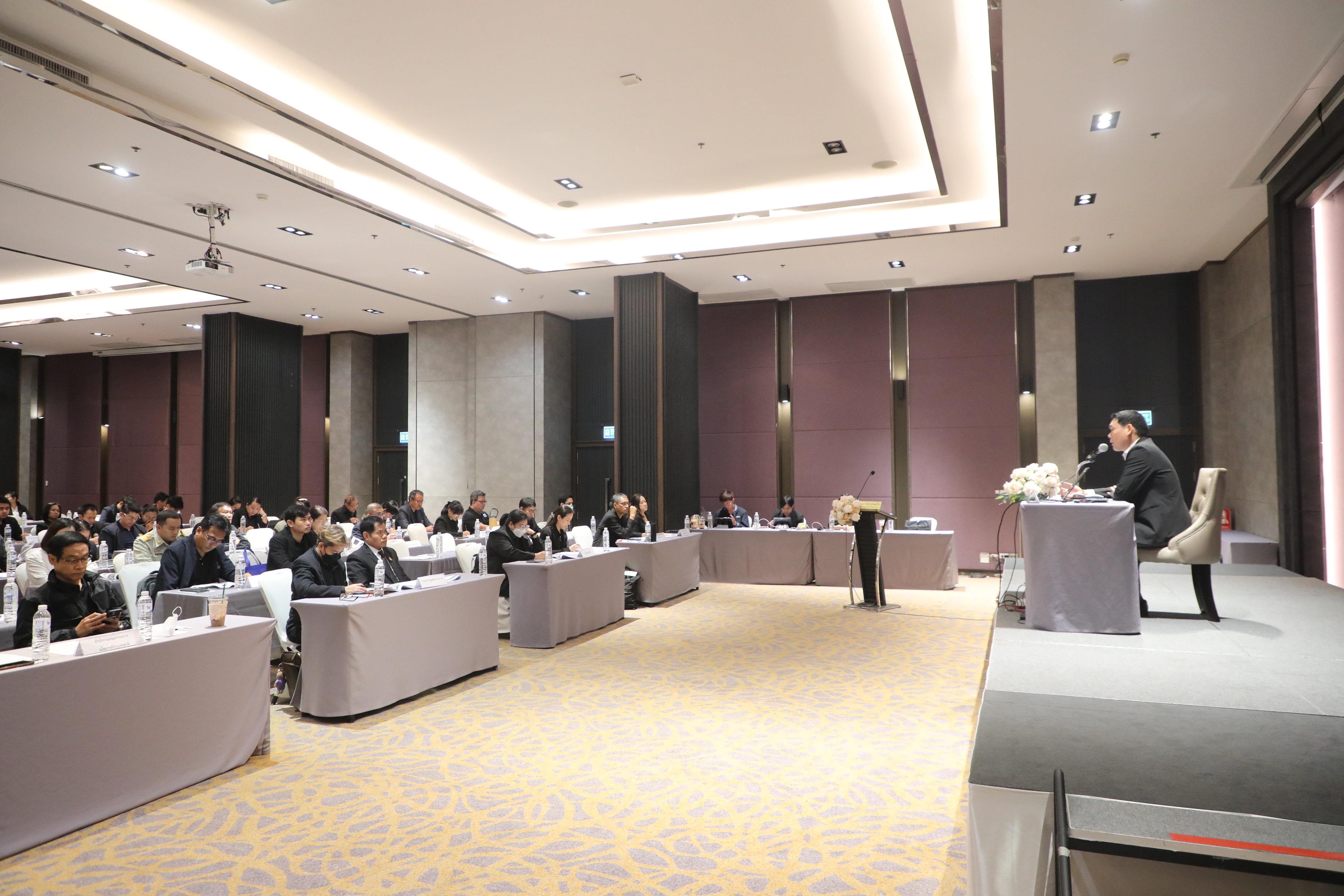 title - ส.ป.ก. ร่วมประชุมการนำเสนอรายงานติดตาม ตรวจสอบ และประเมินผลการใช้ที่ดินของประเทศไทยให้เหมาะสมกับสภาพที่ดินและศักยภาพที่ดิน ภาคตะวันออกเฉียงเหนือ